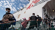 Itálie elí sílícímu pílivu migrant. (7. dubna 2023)