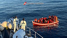 Itálie elí sílícímu pílivu migrant. (10. dubna 2023)
