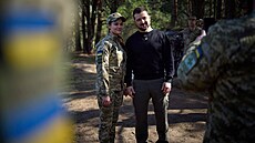 Ukrajinský prezident Volodymyr Zelenskyj navtívil pohraniníky chránící...