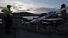Policie uzavela náplavky kvli zvýenému prtoku Vltavy. (16. dubna 2023)