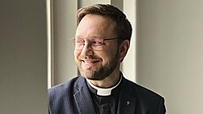 David Kuerka, katolický knz a len rytíského ádu kiovník s ervenou...