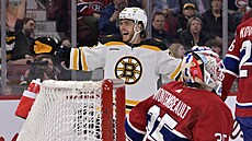David Pastrňák (88) z Boston Bruins se raduje z gólu proti Montreal Canadiens.