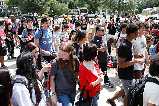Studenti ve floridské Tamp (21. dubna 2023)