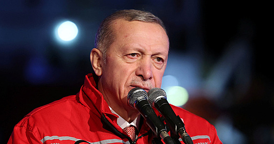 Turecký prezident Tayyip Erdogan se úastní slavnostního odhalení první dodávky...