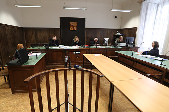 Soud v Praze za�al projednávat kauzu n�kdej�ího komunistického ministra vnitra...
