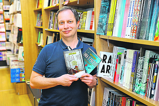 David Urban se svými knihami