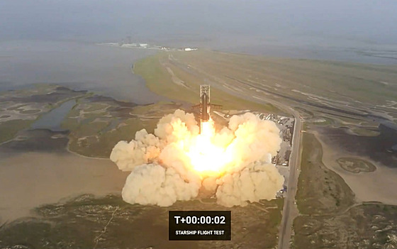 Start rakety Super Heavy s lodí SpaceShip