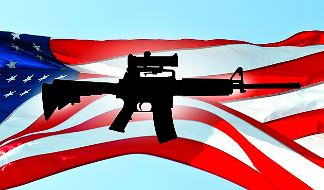 Zdrogovaný střelec v Texasu zabil osmileté dítě a další čtyři lidi. Je na útěku