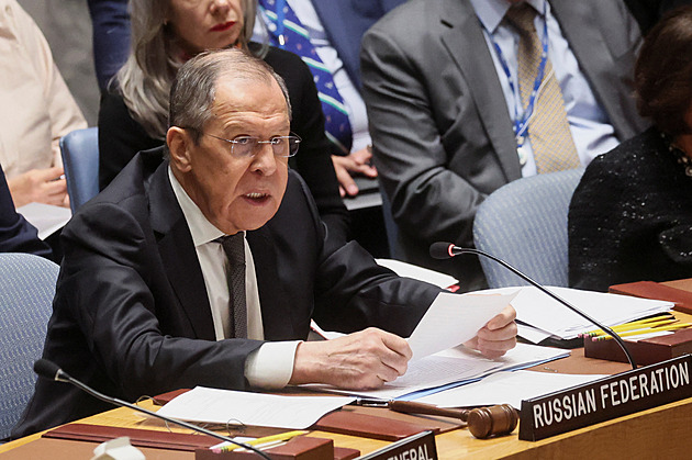 Lavrov v OSN nazval Kyjev zločineckým režimem. Ničíte a zabíjíte, vyslechl si