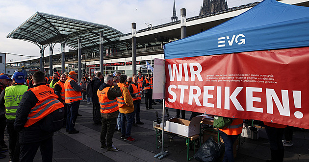 Němečtí železničáři jdou do stávky, odříznou přímé vlaky z Prahy do Berlína