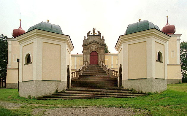 Český výletník: Na kolena, na kolena. Plazil jsem se po schodech v klášteře