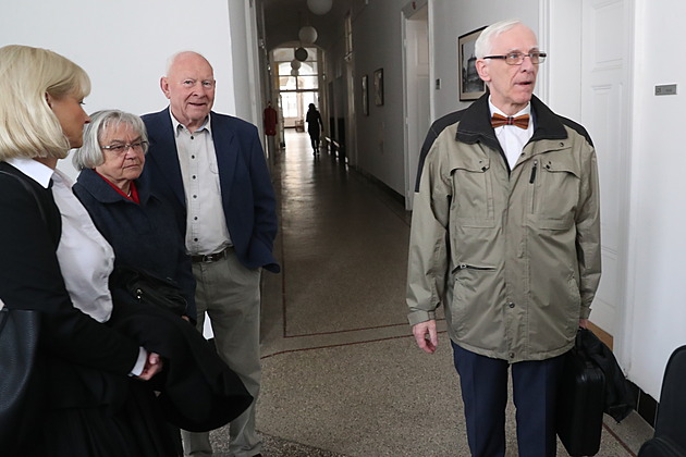 Absurdní situace, Olga Havlová je stále za výtržnici, říká advokát obětí totalit