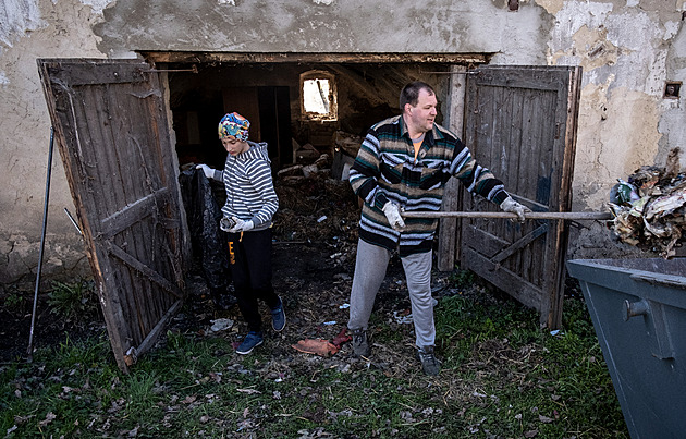 Nadšenci zachraňují zámek v Bravanticích. Z ruiny se stává pýcha obce