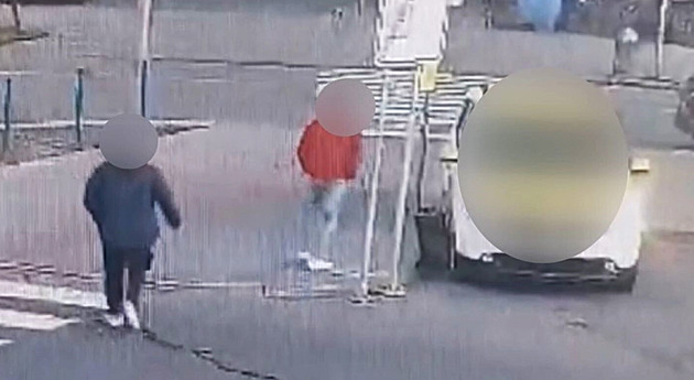 Recidivisté se zdarma vezli takřka 90 kilometrů, pak ještě taxikáře oloupili