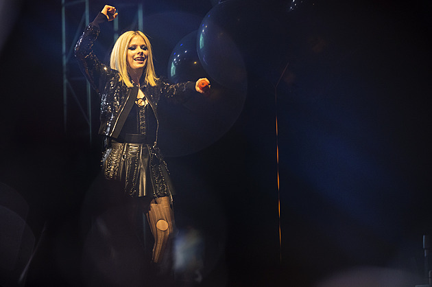 RECENZE: Avril Lavigne v Praze zachránila nostalgie