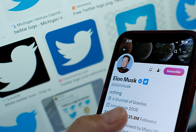 KVÍZ: Před rokem se rozhodlo o osudu Twitteru. Co všechno Musk změnil?