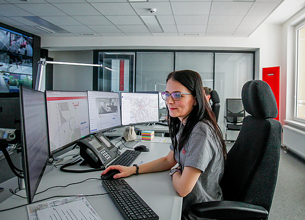 Nový systém řízení dopravy v Budějovicích uvolní kolony a pomůže při hokeji