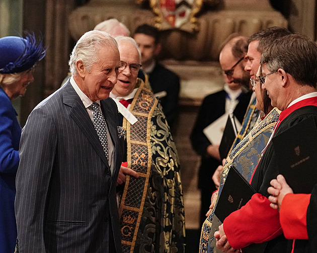 Karel III. si usmiřuje impérium, přesto se mu může rozpadnout pod rukama