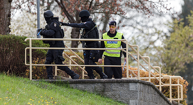 Ústavem zněla střelba, policisté cvičili zneškodnění ozbrojeného mstitele