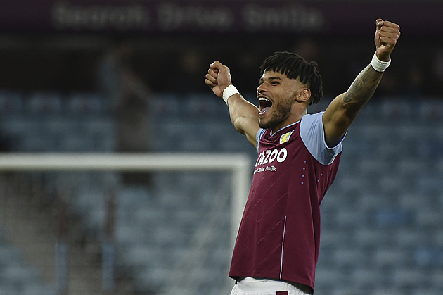 Aston Villa porazila Fulham a posunula se před Tottenham na pohárové příčky