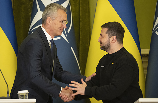 NATO odpustilo Ukrajině jeden krok ke vstupu, jasné cesty se však nedočkala