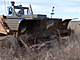 Speciln upraven traktor v Charkovsk oblasti zbavuje podle min