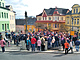 Protest proti vysokch nedoplatkm za energie ped radnic v Lubech.