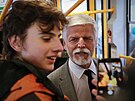 O prezidenta Pavla byl v Liberci z�jem. Fotili se s n�m i cestuj�c� v tramvaji,...