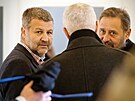 Obalovan Michal Knk (vlevo) dorazil k plzeskmu okresnmu soudu vypovdat...