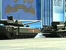 Pehlídkové tanky Armata se nejeví spolehliv ani na pehlídkách