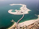 Umlý ostrov Jumeirah Bay má tvar moského koníka.