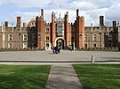 Okázalý tudorovský palác Hampton Court si nechal vystavt kardinál Thomas...