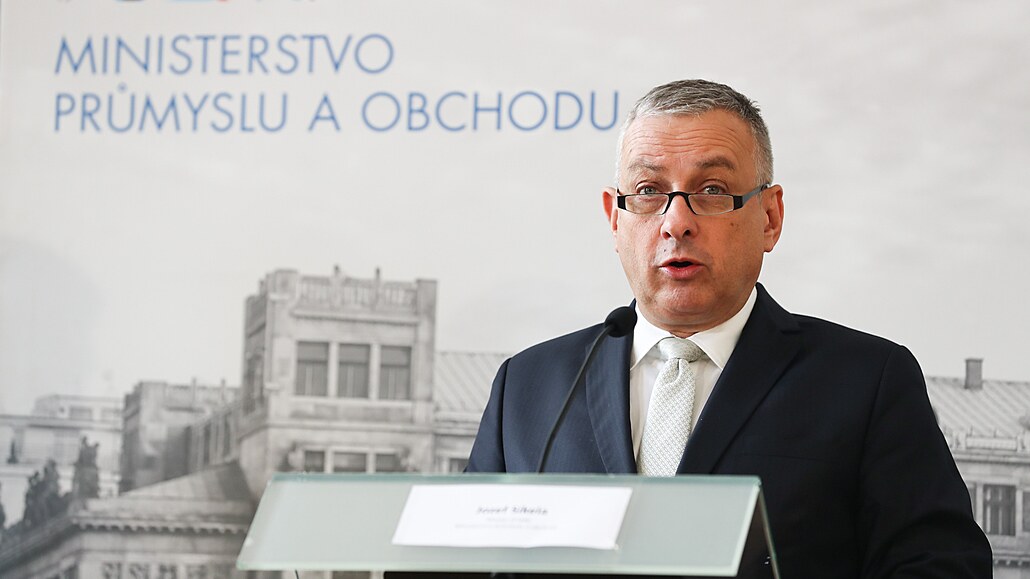 Ministr prmyslu a obchodu Jozef Síkela. (21. bezna 2023)