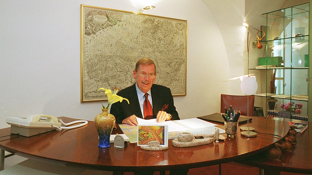 Václav Havel m�l kancelá� ve Vor�ilské ulici v Praze. (2003)