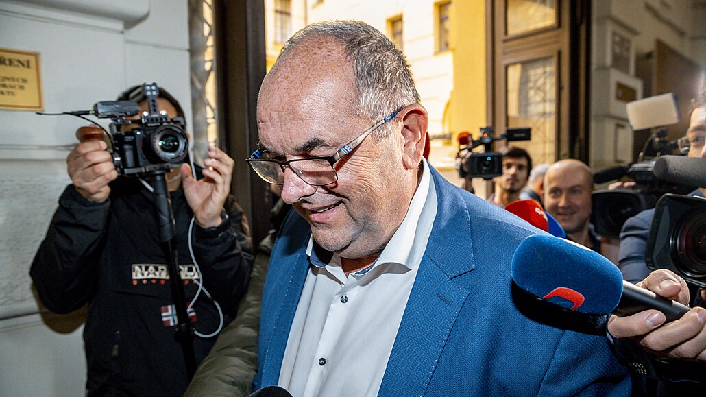 Pra�ský m�stský soud i napodruhé uznal bývalého �éfa �eského fotbalu Miroslava...