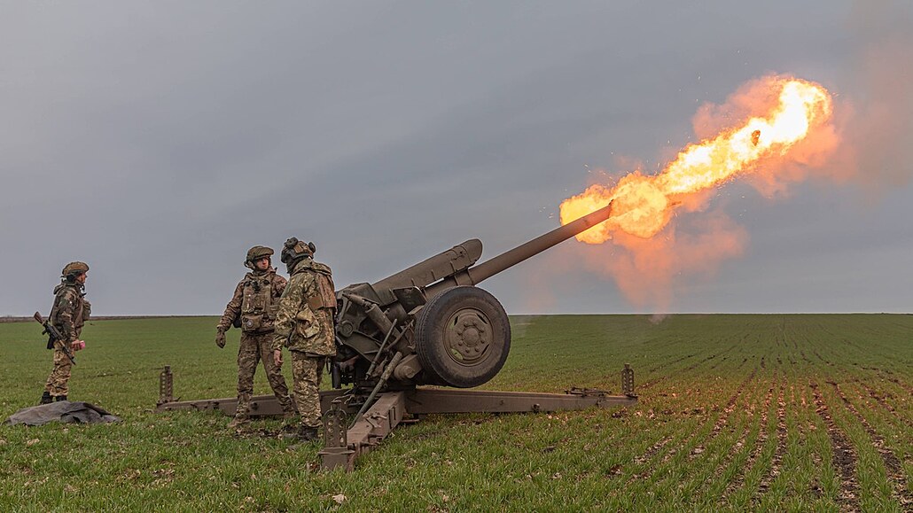Ukrajinské dělostřelectvo v Doněcké oblasti (21. března 2023)