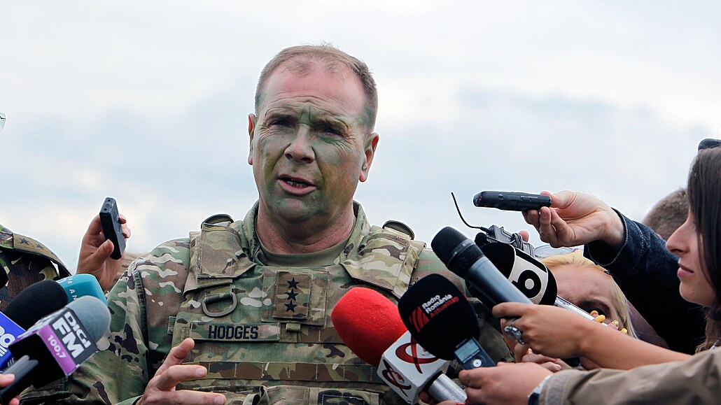 Generálporuík Ben Hodges, velící generál americké armády v Evrop, bhem...