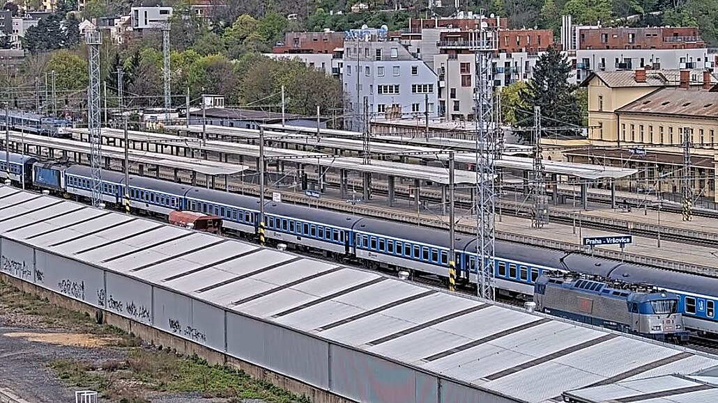 Trainspotting - webkamera nádraží Vršovice, Praha - Slow iDNES.tv