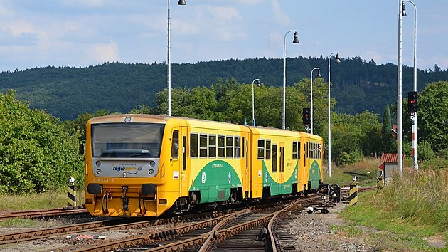 Motorové jednotky ady 814 Regionova a Regionova Trio vznikaly pestavbou...