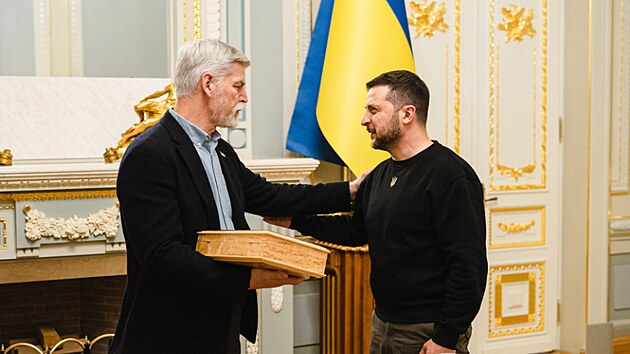 Prezident Petr Pavel se setkal se svm ukrajinskm protjkem Volodymyrem Zelenskm. (28. dubna 2023)
