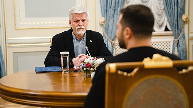 Prezident Petr Pavel na tiskov konferenci po jednn zdraznil, e Ukrajina se nechce stt lenem unie zadarmo. (28. dubna 2023)