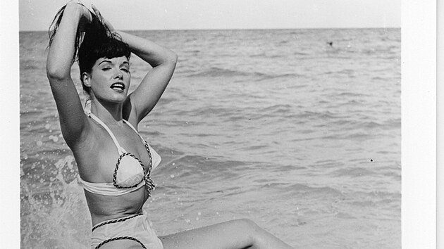 Bettie Page (foto z dokumentu Bettie Page Reveals All, 2012)