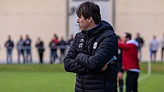 Trenér Jan Trousil b�hem zápasu Vy�kova v Prost�jov� 19. dubna 2023, po n�m�...