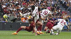 Ostré souboje hrá�� AS �ím a AC Milán.