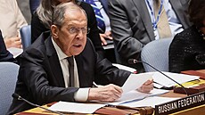 Ruský ministr zahranií Sergej Lavrov se úastní zasedání Rady bezpenosti OSN....