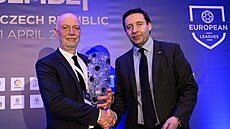 Pedseda Ligové fotbalové asociace Duan Svoboda (vpravo) na kongresu European...