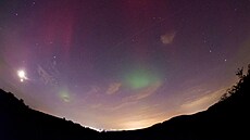 Radek Kroupa, který se amatérsky v�nuje astrofotografii, zachytil polární zá�i...
