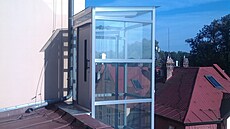 Nový výtah vyveze náv�t�vníky a� na st�echu.