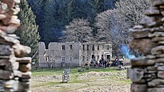 Parta nad�enc� u� od roku 2016 p�i pravidelných brigádách o�ivuje zaniklou...