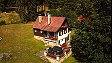 P�vodn� zde stála hospoda, v 70. letech z ní z�stalo jen kamenné podsklepení,...